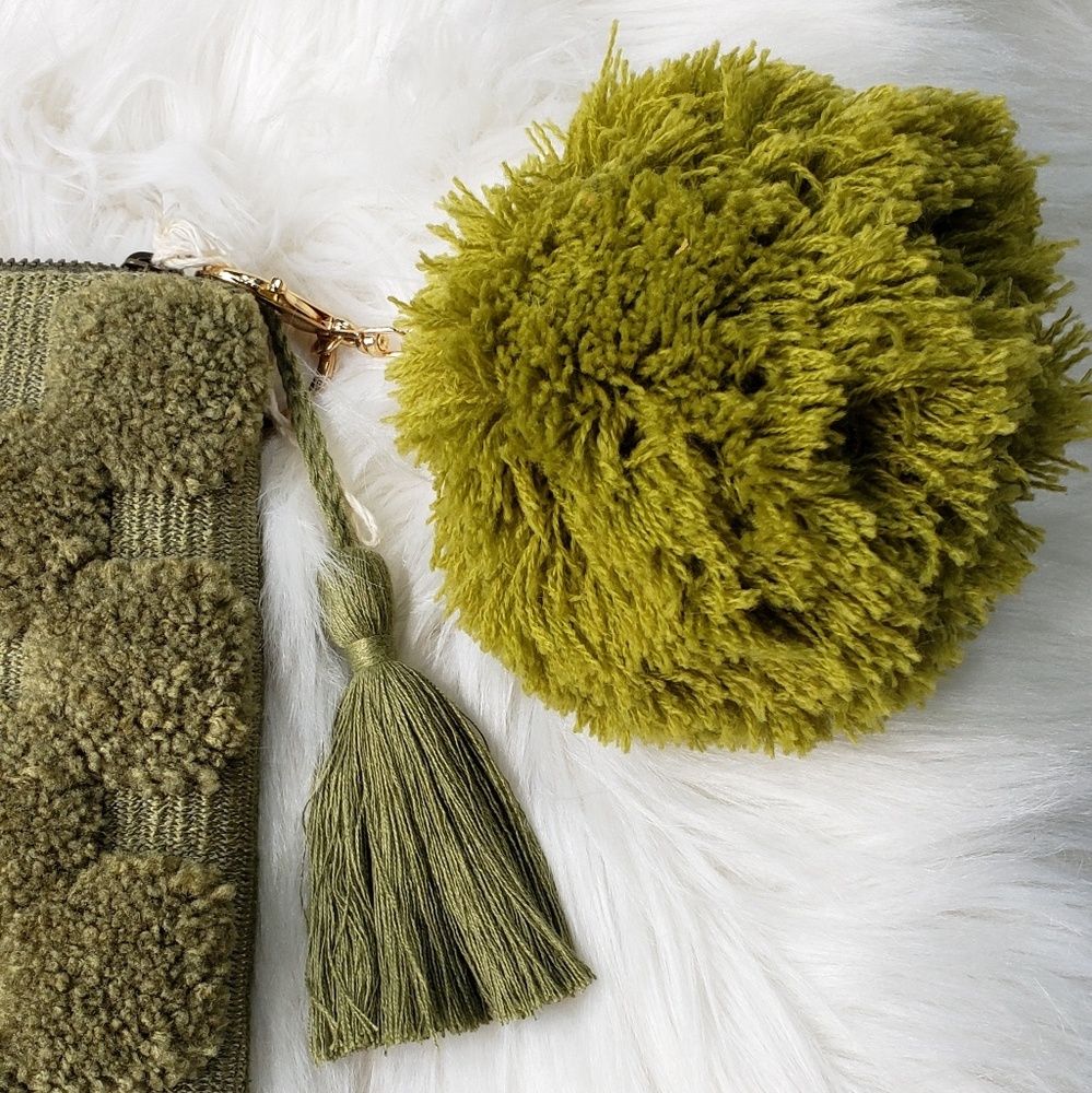 Universal Thread Green Purse - Picture 7 of 8